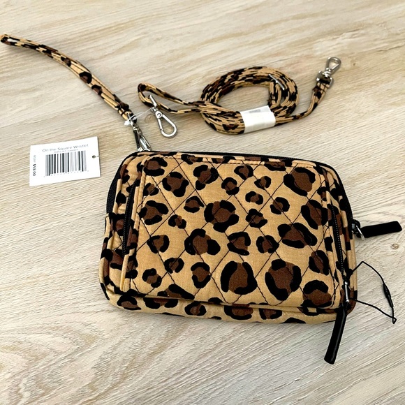 Vera Bradley WRISTLET - Picture 1 of 5